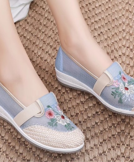 Summer shallow mouth  cloth shoes women's breathable mesh mother shoes  embroidery non-slip casual shoes
