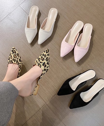 New half-slippers with closed toe and suede leopard print women's shoes with pointed toe, low heels