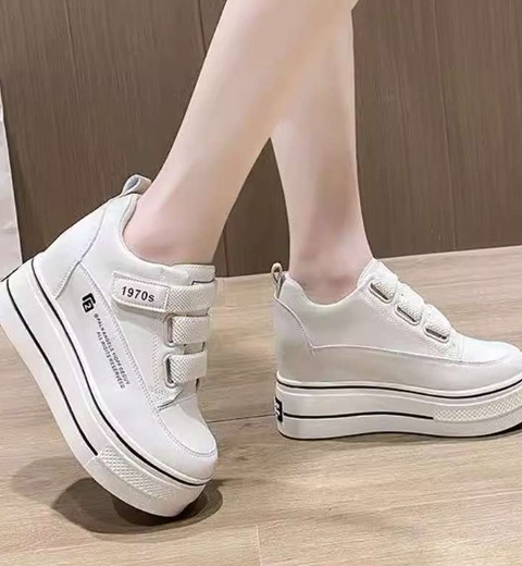 New spring white shoes for women with Velcro Korean style thick-soled casual sports shoes