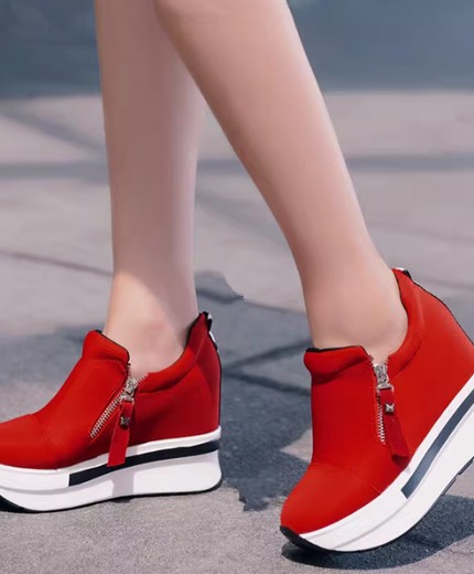 Chinese red canvas shoes loafers thick-soled platform heels invisible height-enhancing casual shoes