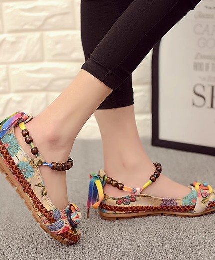 Foreign trade spring and autumn retro shallow mouth hand-beaded embroidered single shoes