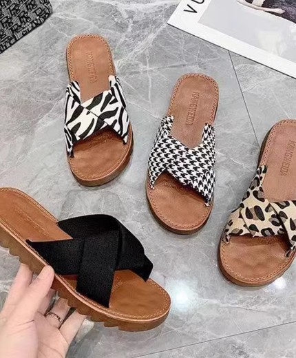 Cowhide soft-soled slippers for women hot-selling sandals flat-bottomed advanced
