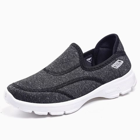 Casual thickened cloth shoes soft sole breathable walking sports casual shoes