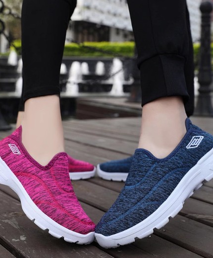 Casual thickened cloth shoes soft sole breathable walking sports casual shoes