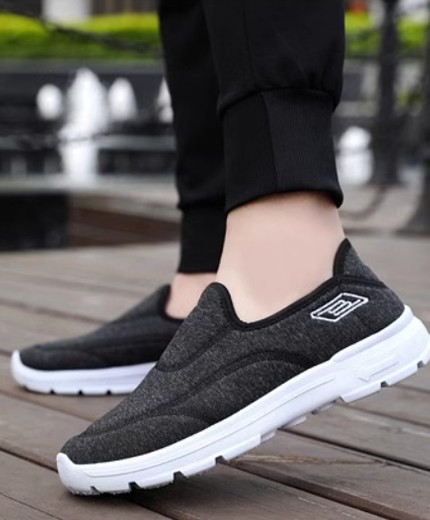 Casual thickened cloth shoes soft sole breathable walking sports casual shoes