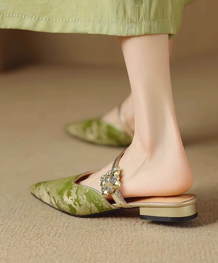 Brand new Chinese style jacquard rhinestone low heel half slippers