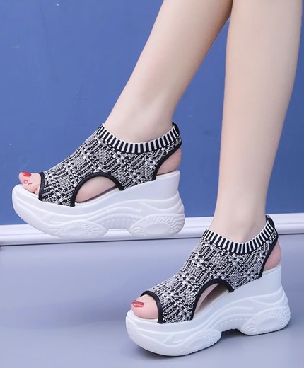 Outer wear thick sole super hot inner height increase fashion casual fish mouth Roman shoes