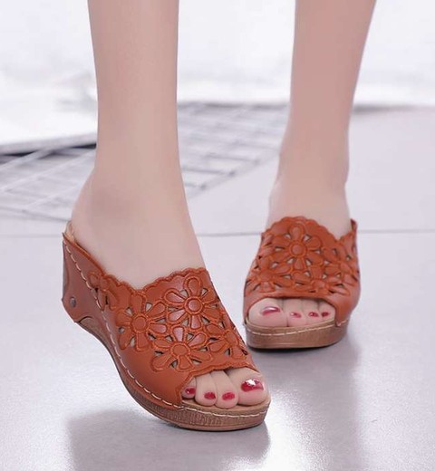 Soft leather slippers for women outer wear thick bottom soft bottom sandals