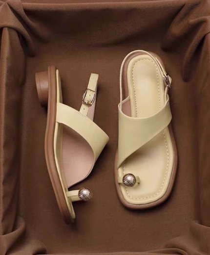 Toe-covered sandals for women new style, outdoor wear, exquisite low-heeled niche design