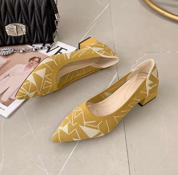 knitted pointed thick heel single shoes versatile shallow mouth medium heel woven shoes